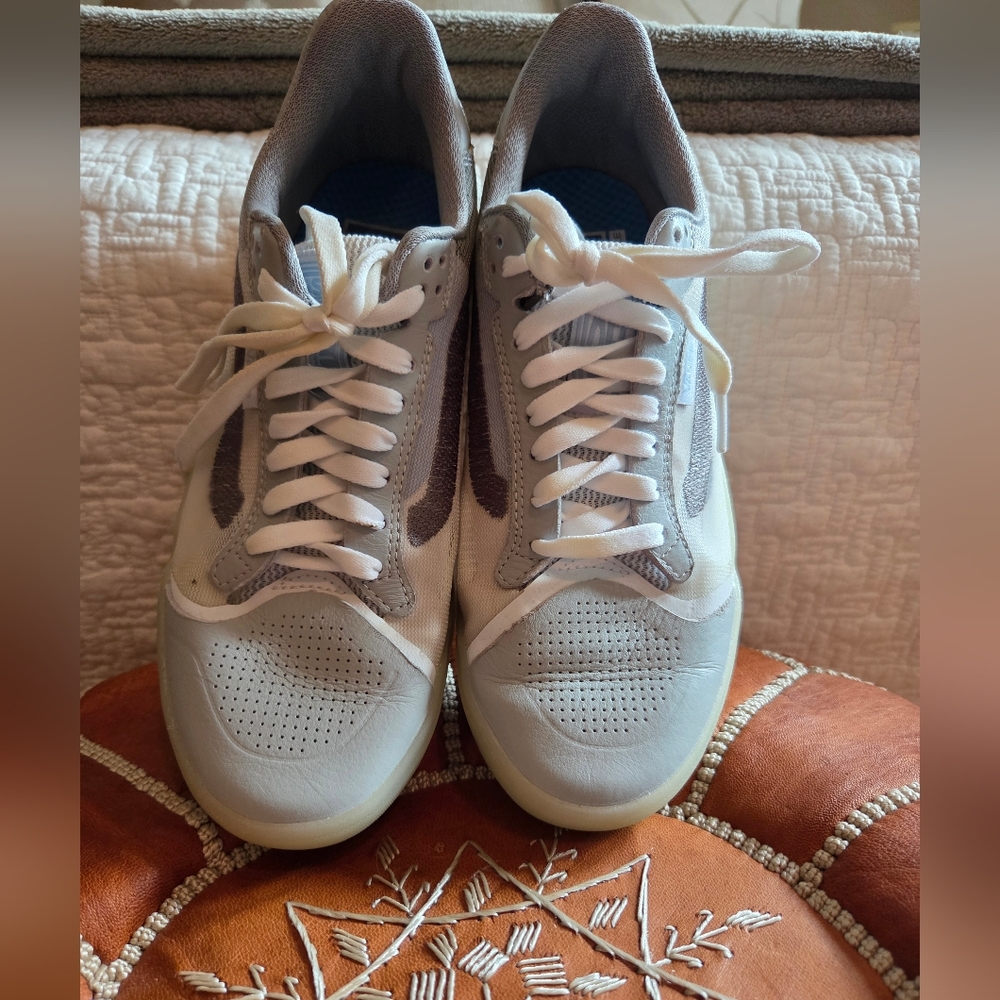 Vans Gray and White Sneakers Classic Style